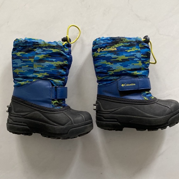 Toddler Columbia size 10 winter boots - Picture 2 of 6
